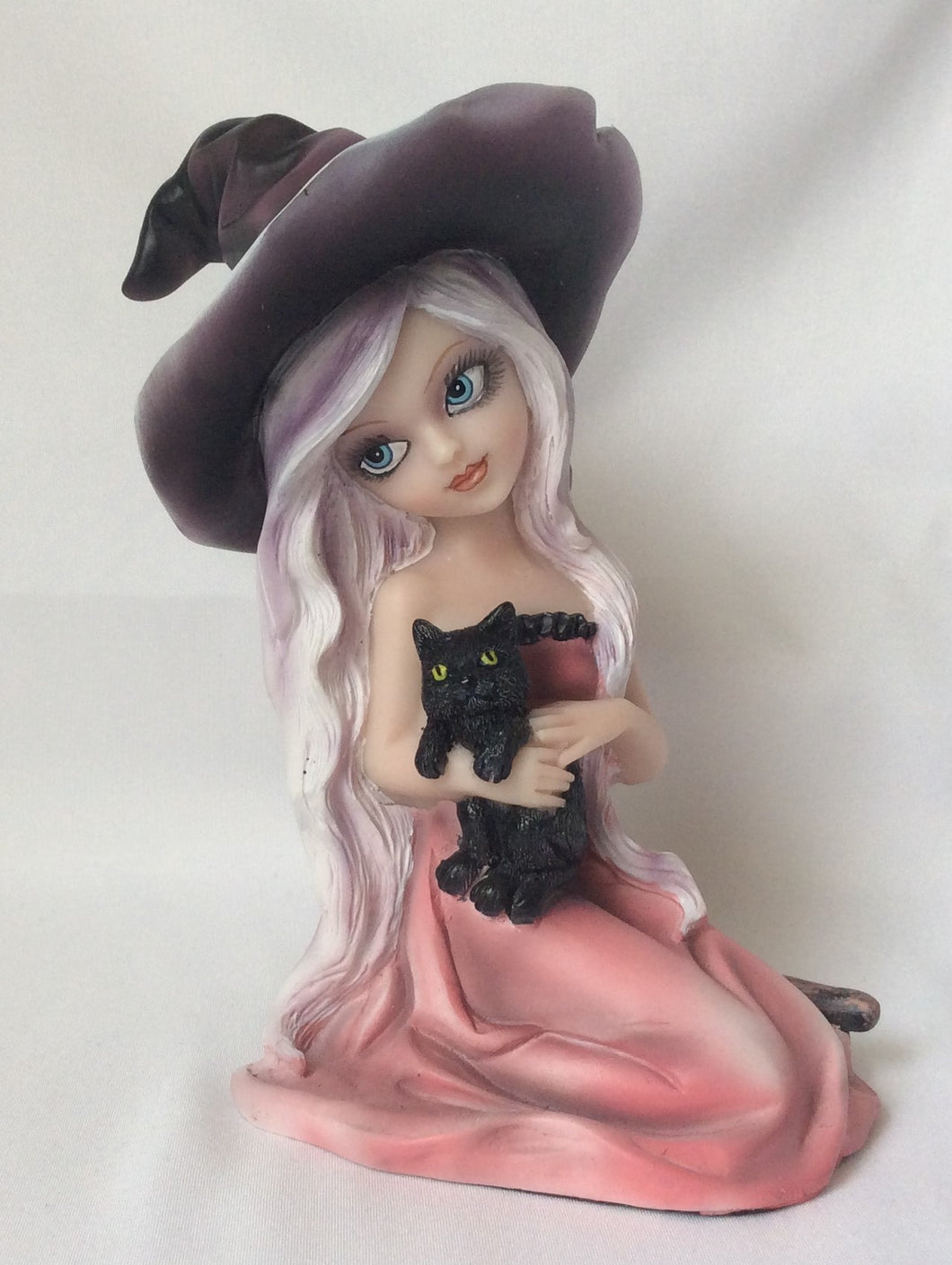 Witch figurines - Regan, Rosa, Zelda